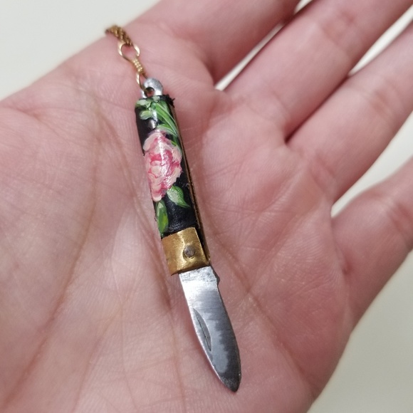Jewelry - Vintage knife necklace handpainted